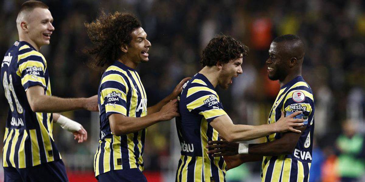 Enner Valencia anotó el gol de la victoria de su equipo en la Copa de Turquía