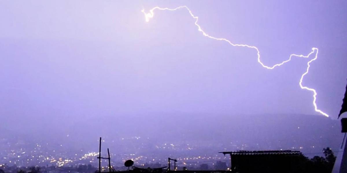 Quito: estas son las impactantes imágenes y videos de la tormenta eléctrica