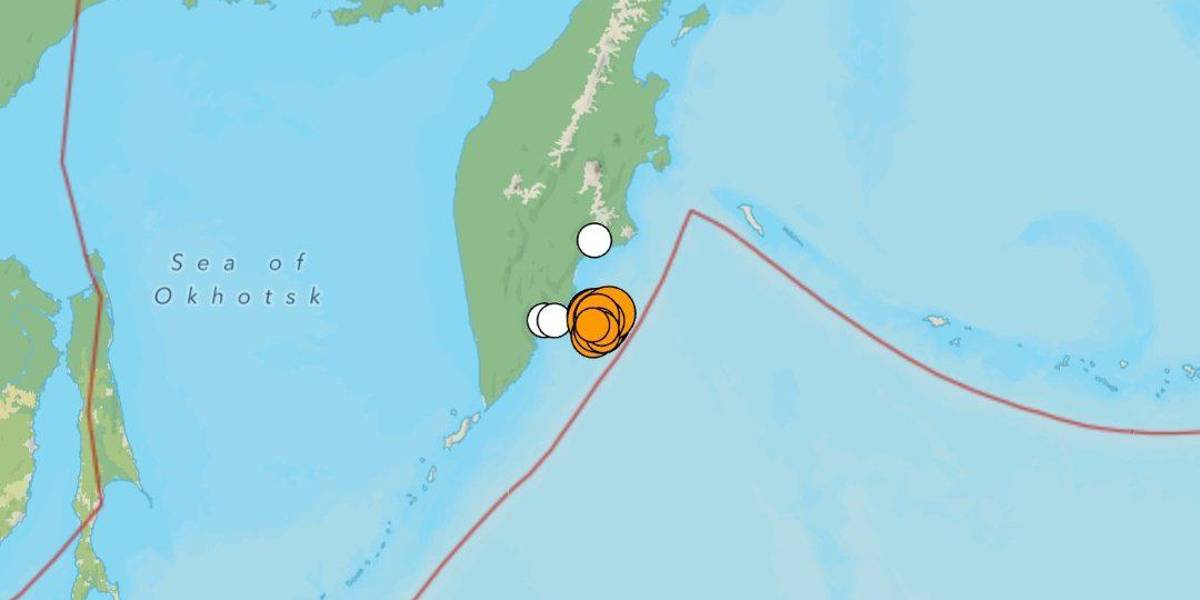 Levantan alerta de tsunami tras potente terremoto frente a la costa de Rusia