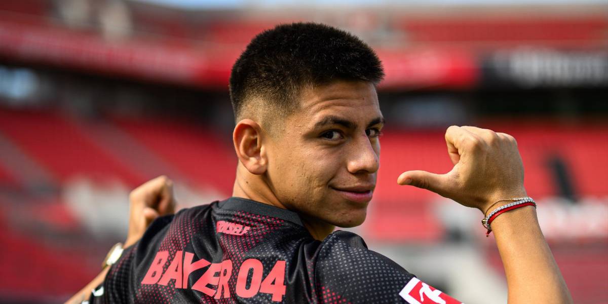Claudio Echeverri llega cedido hasta final de temporada al Bayern Leverkusen