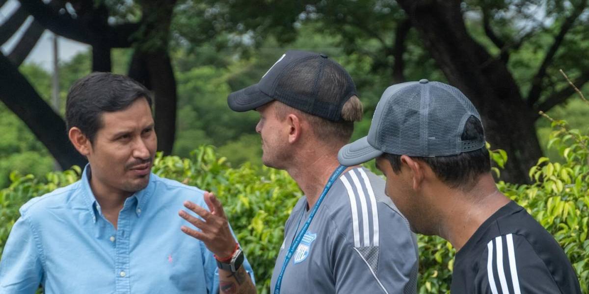 Emelec sufre una baja en su administración