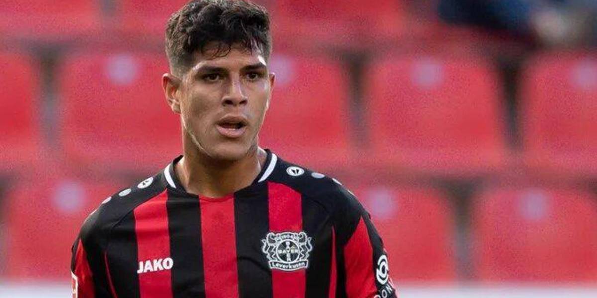Piero Hincapié podría dejar el Bayer Leverkusen para jugar por el Liverpool
