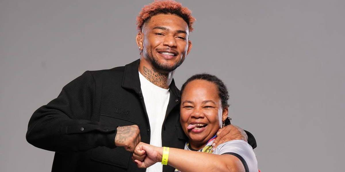 Michael Morales sorprendió a su madre, al regalarle un carro nuevo