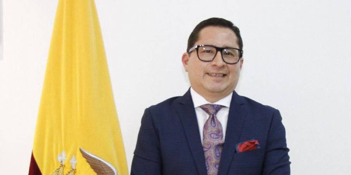 Hugo González, actual presidente de la Corte del Guayas y próximo vinculado al caso Purga, sigue asistiendo a su despacho