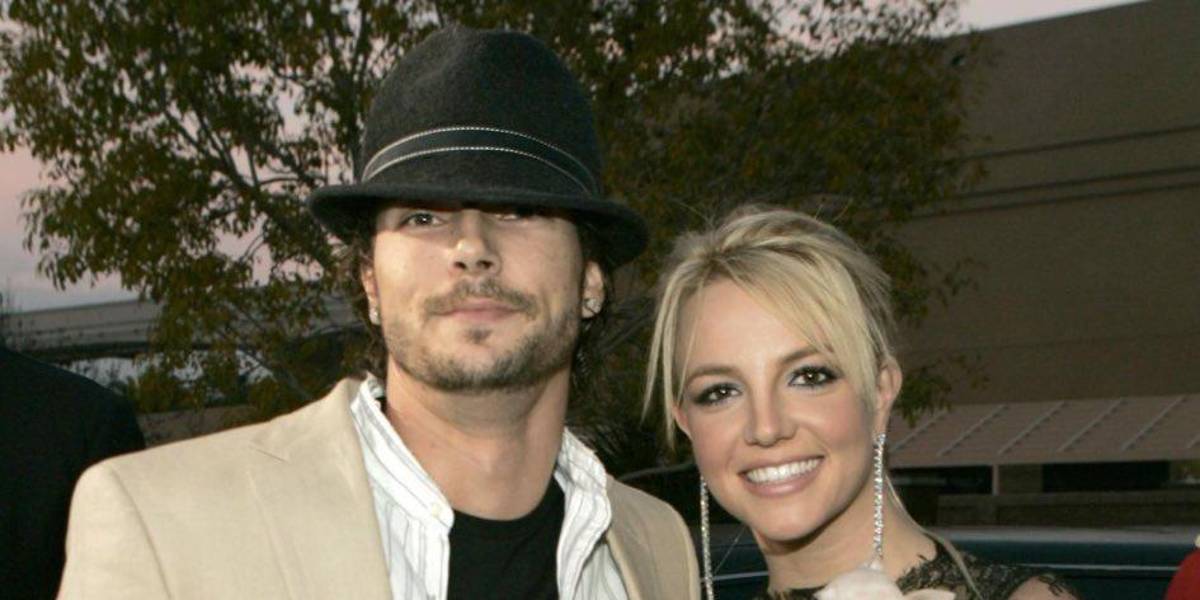 Ex de Britney Spears afirma en su nuevo libro que ella vigilaba a sus hijos con un cuchillo