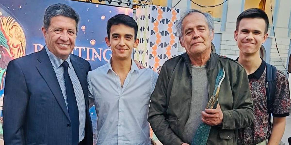 Las obras del pintor ecuatoriano Carlos Rosero se destacaron en el Festival de Bellas Artes en Rusia