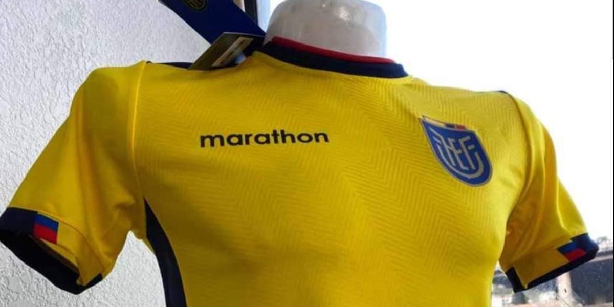 Hinchas filtran supuestas camisetas de la selección para el Mundial