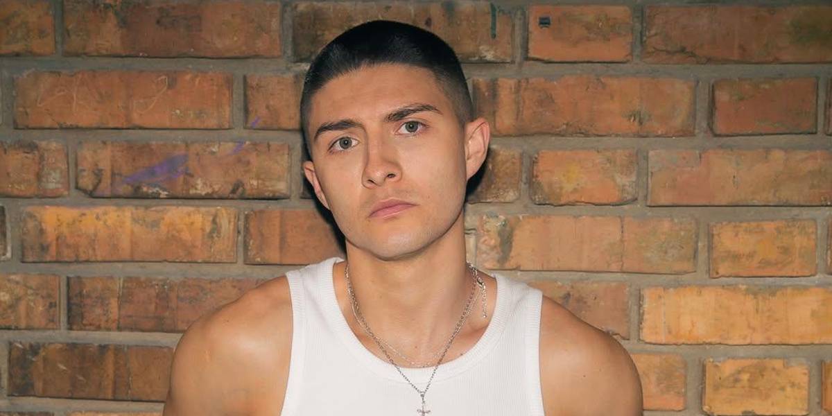 Álex Ponce recibe nominación de los Premios Juventud 2025