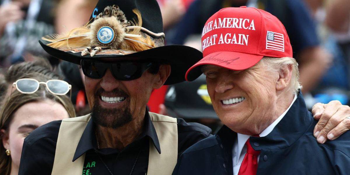 Trump asistió a las 500 millas de Daytona y envió un mensaje