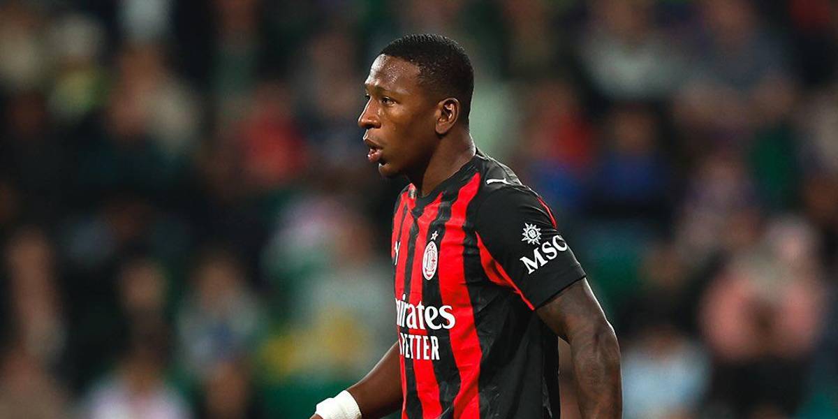 Pervis Estupiñán se disculpó con los hinchas del AC Milan por su expulsión