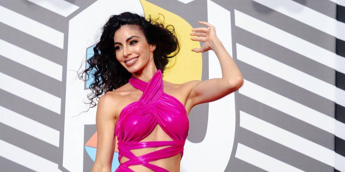 Virginia Limongi brilló en la alfombra roja de los Premios Juventud 2024