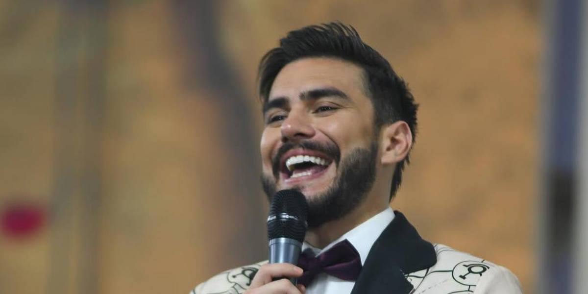 Carlos Scavone anuncia su retiro de la televisión tras una década de trayectoria