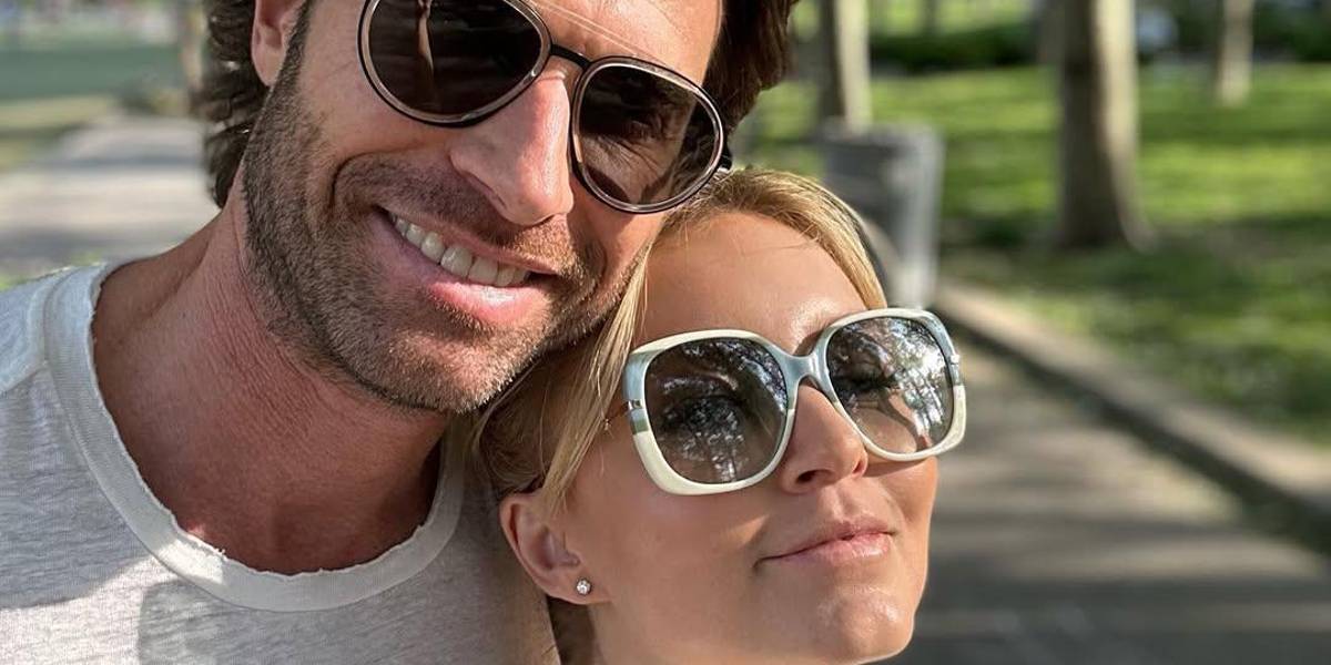 Un amor de telenovela: Sebastián Rulli sorprende a Angelique Boyer en el set de grabación