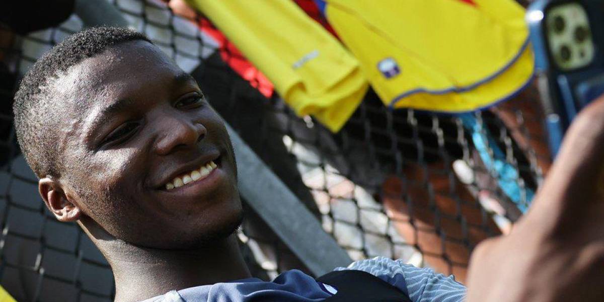 Moisés Caicedo se muestra feliz en el Brighton y sus hinchas le piden que no se vaya al Chelsea