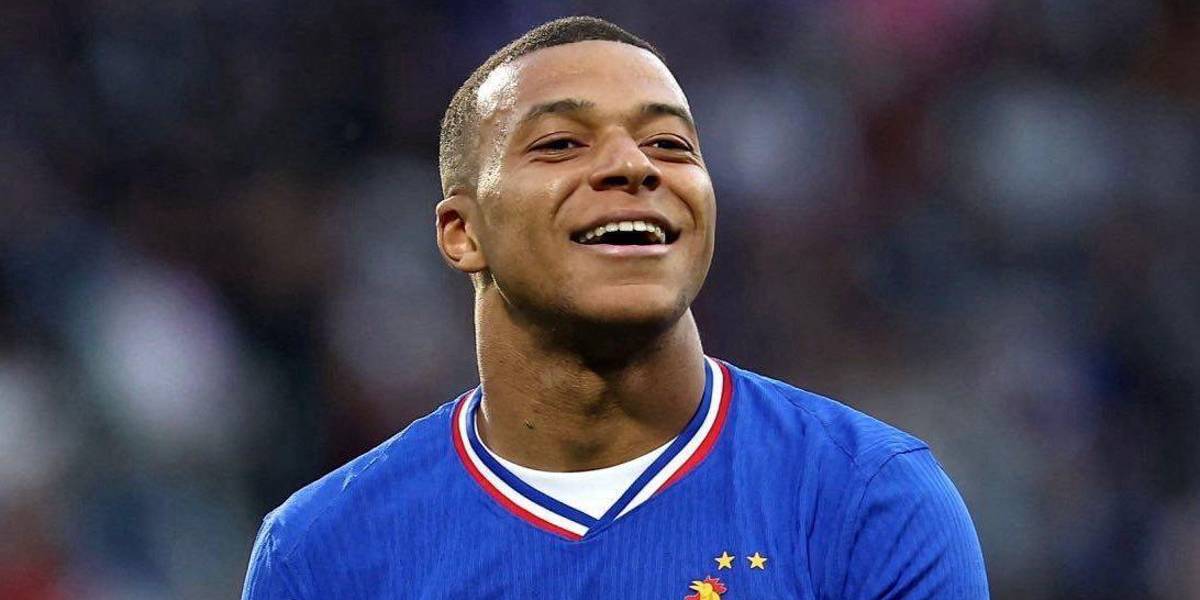 Mbappé regresa a la selección de Francia después de seis meses