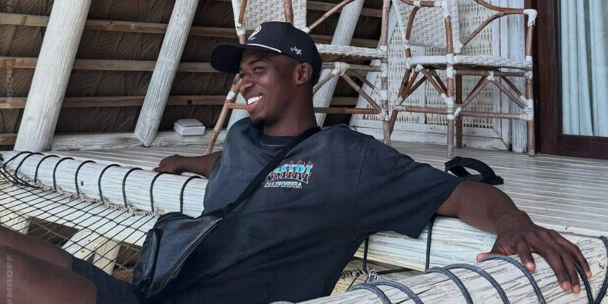 Willian Pacho disfruta desus vacaciones en Cartagena