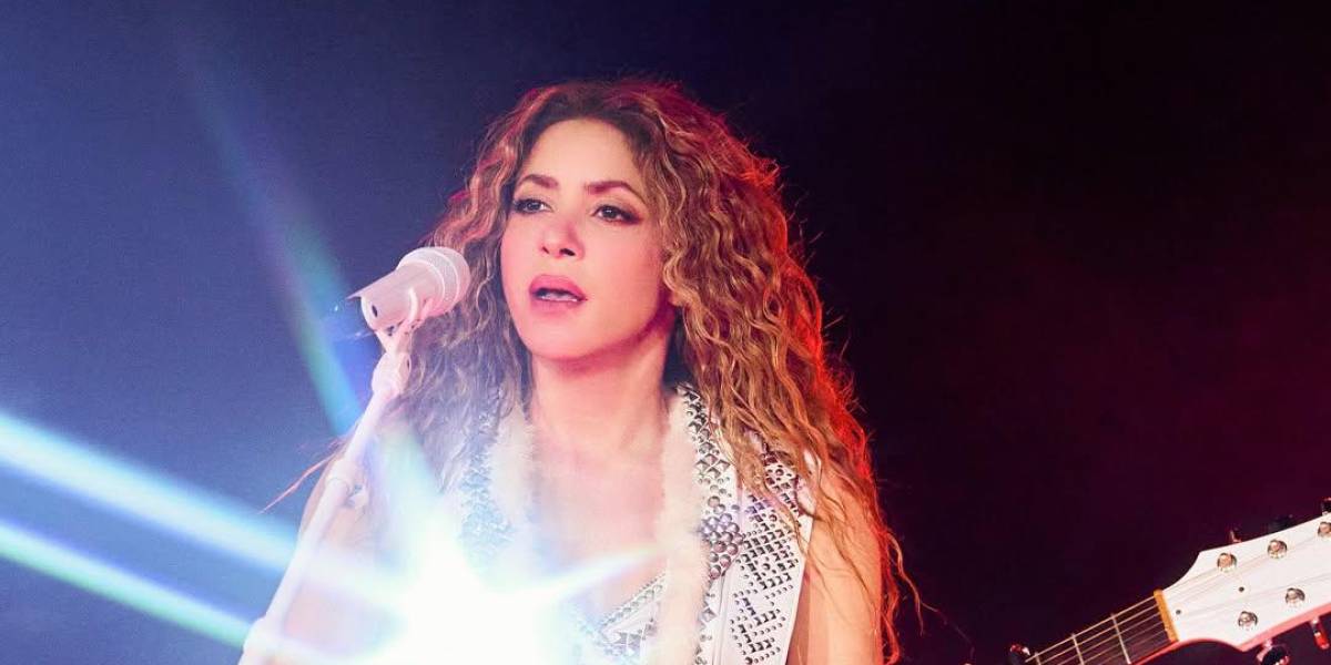 VIDEO: Shakira cantó afuera de un hotel en Chile tras la cancelación de sus shows en el país