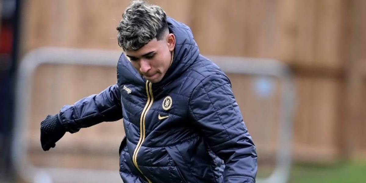 Kendry Paéz ya está en Londres para realizar su adaptación al fútbol europeo