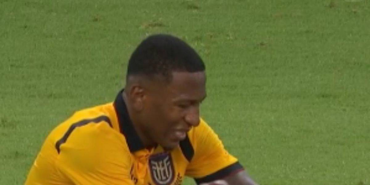 Estados Unidos vs. Ecuador: Pervis Estupiñán salió lesionado antes del final del primer tiempo