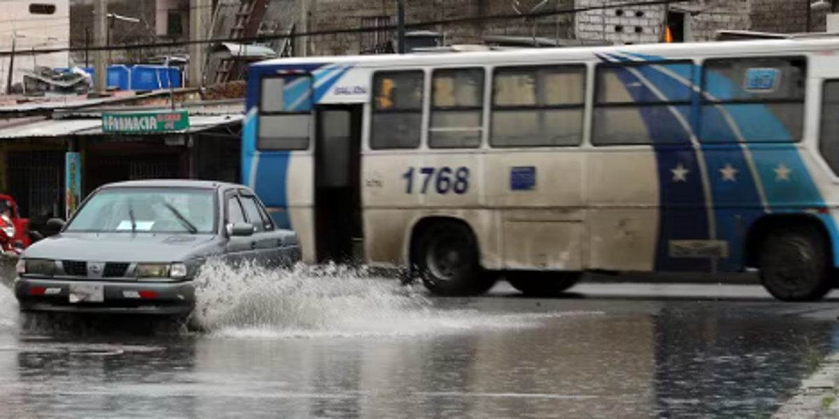 Clima 6 de octubre: Tormentas eléctricas en Esmeraldas y Orellana