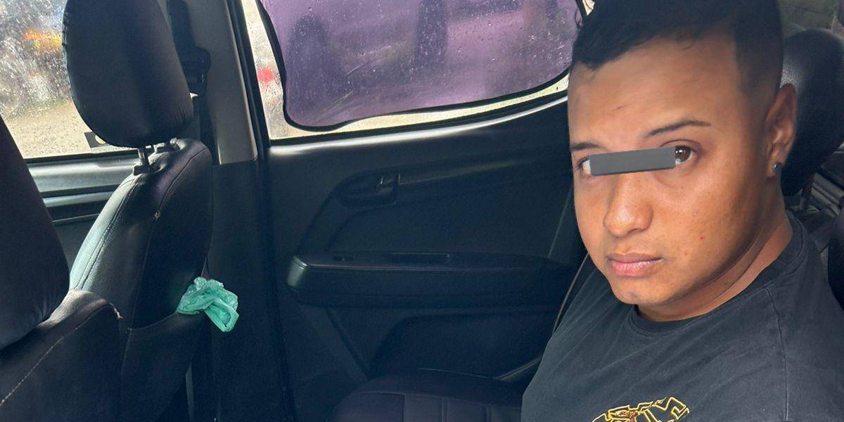 Detienen a presidente de mesa en Esmeraldas por intentar ingresar papeletas falsas