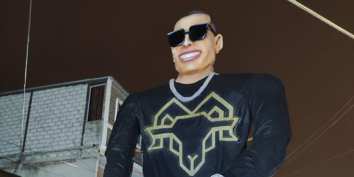 Fin de año: Daddy Yankee agradece a Guayaquil tras ver un monigote de su personaje
