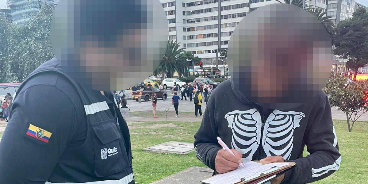 Un hombre fue multado con USD 4 700 por vender cachorros en el parque La Carolina