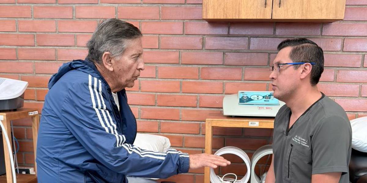 Polo Carrera, leyenda del fútbol ecuatoriano, inicia rehabilitación en la Casa de la Selección