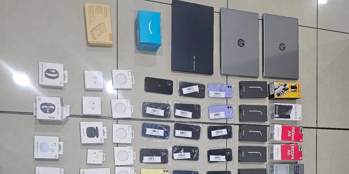 Un guardia del aeropuerto de Quito fue detenido por presunto robo de teléfonos celulares y computadores