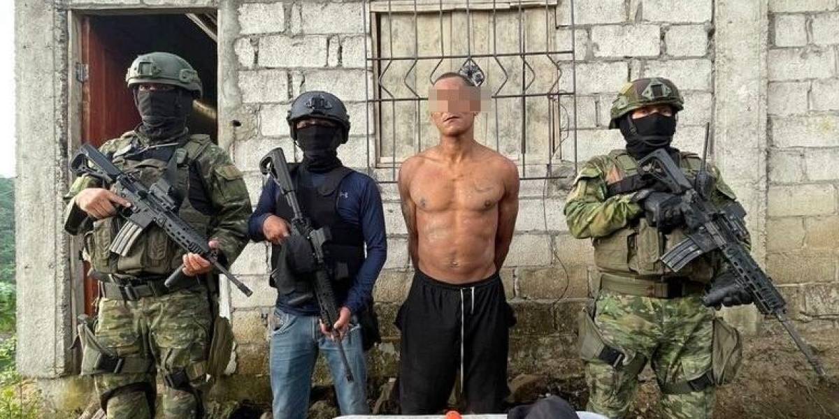 Alias Cucón fue capturado, sospechoso de amenazar con un explosivo a un policía en La Guacharaca, Esmeraldas