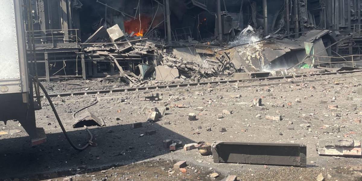 Un muerto y dos desaparecidos en explosión de planta de carbón y acero en Pensilvania, EE. UU.