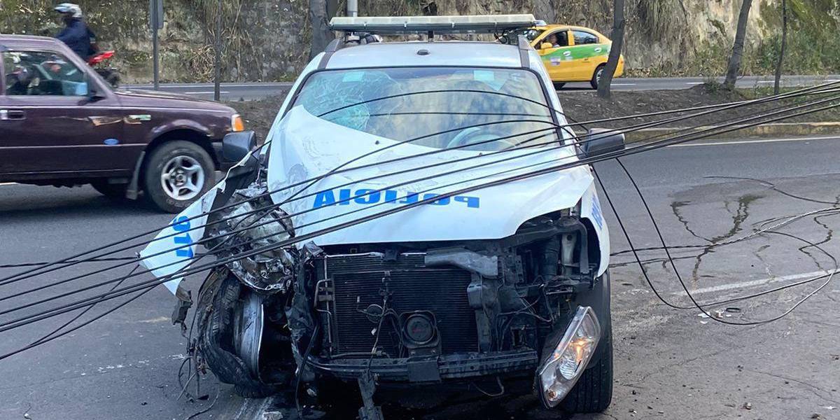 Un policía en estado de embriaguez provocó un accidente de tránsito en Quito