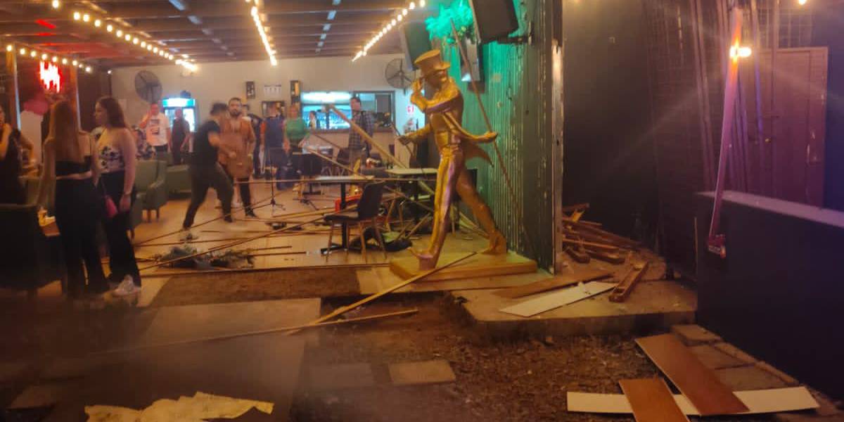 Sujetos dispararon y explotaron tacos de dinamita en una discoteca de Machala