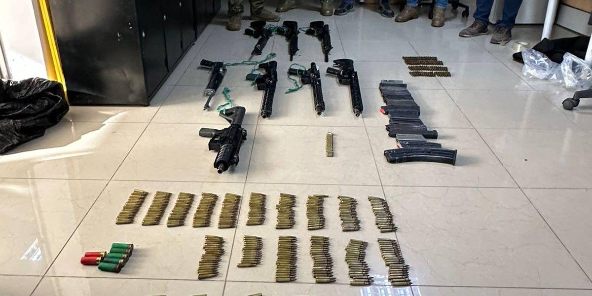 Fusiles y más de 600 municiones fueron decomisados en el sur de Guayaquil