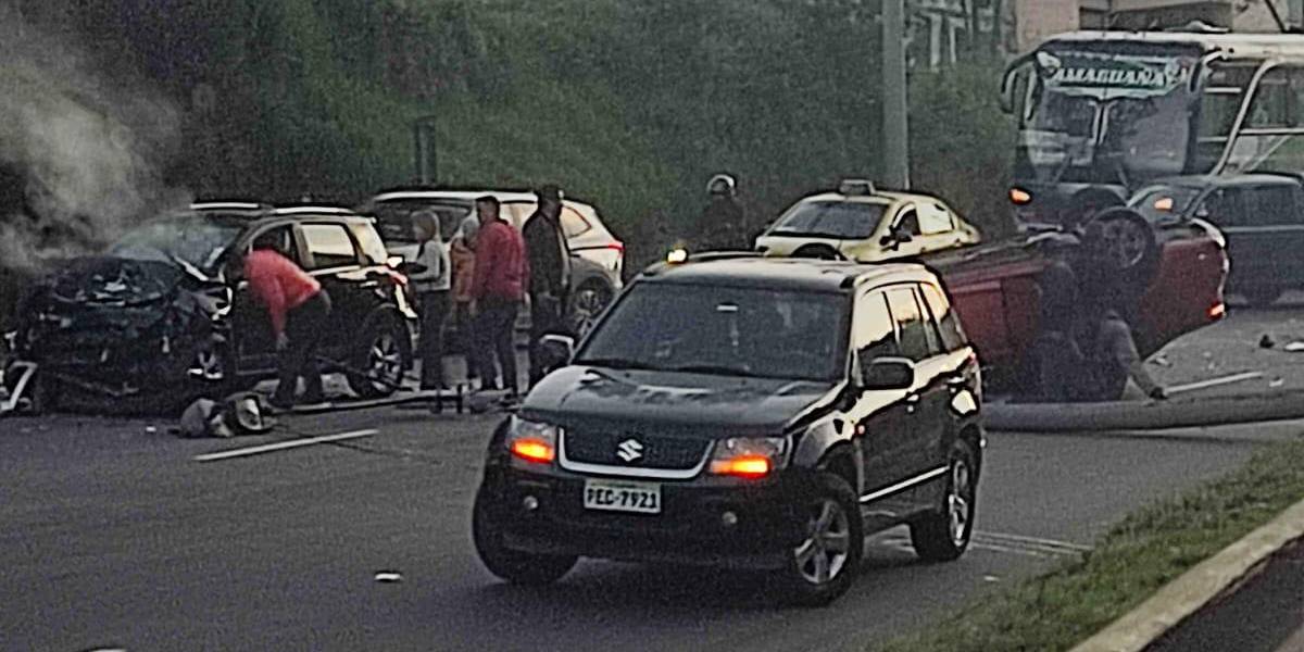 Quito: la Autopista General Rumiñahui está habilitada tras accidente de tránsito