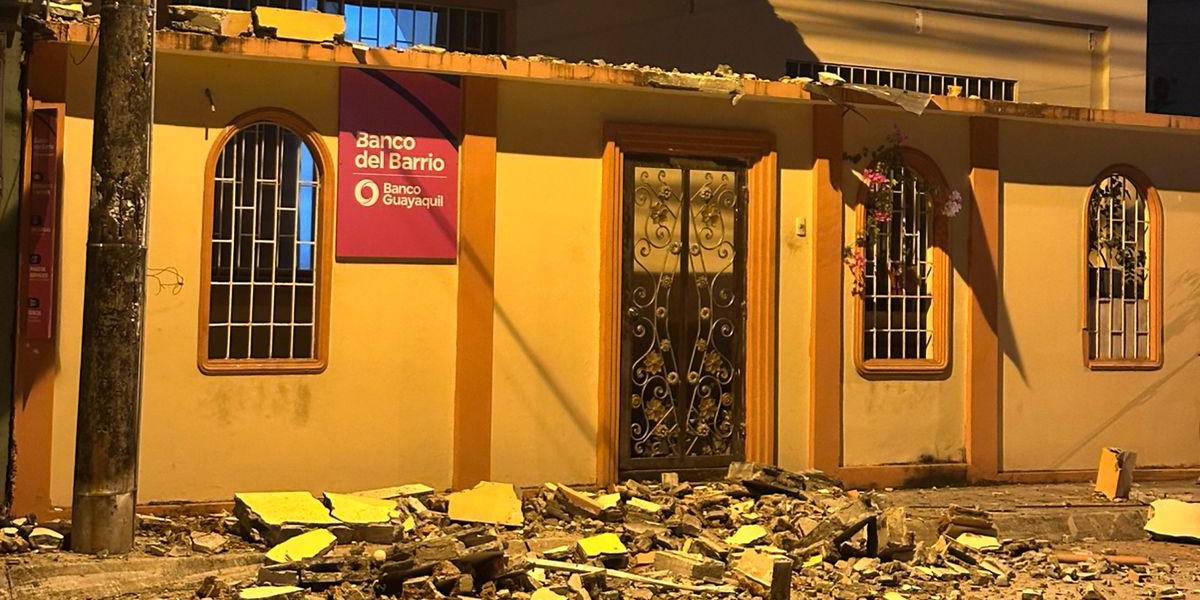 Una casa en Samanes 2, en Guayaquil, quedó parcialmente destruida por una explosión