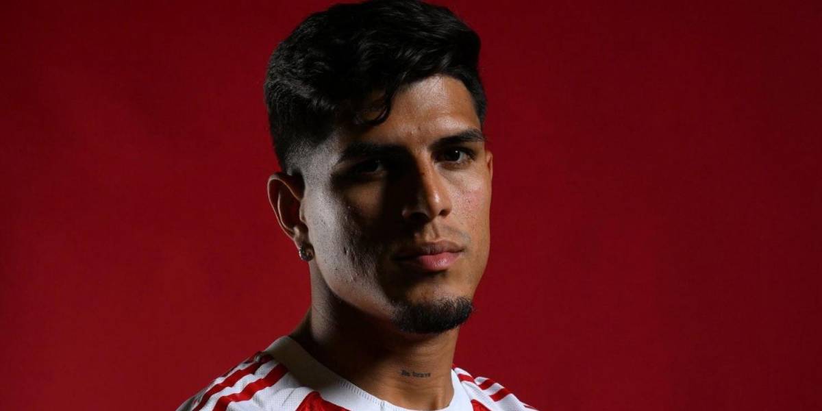 Los clubes ingleses rompen el mercado: gastan USD 4.000 millones en fichajes