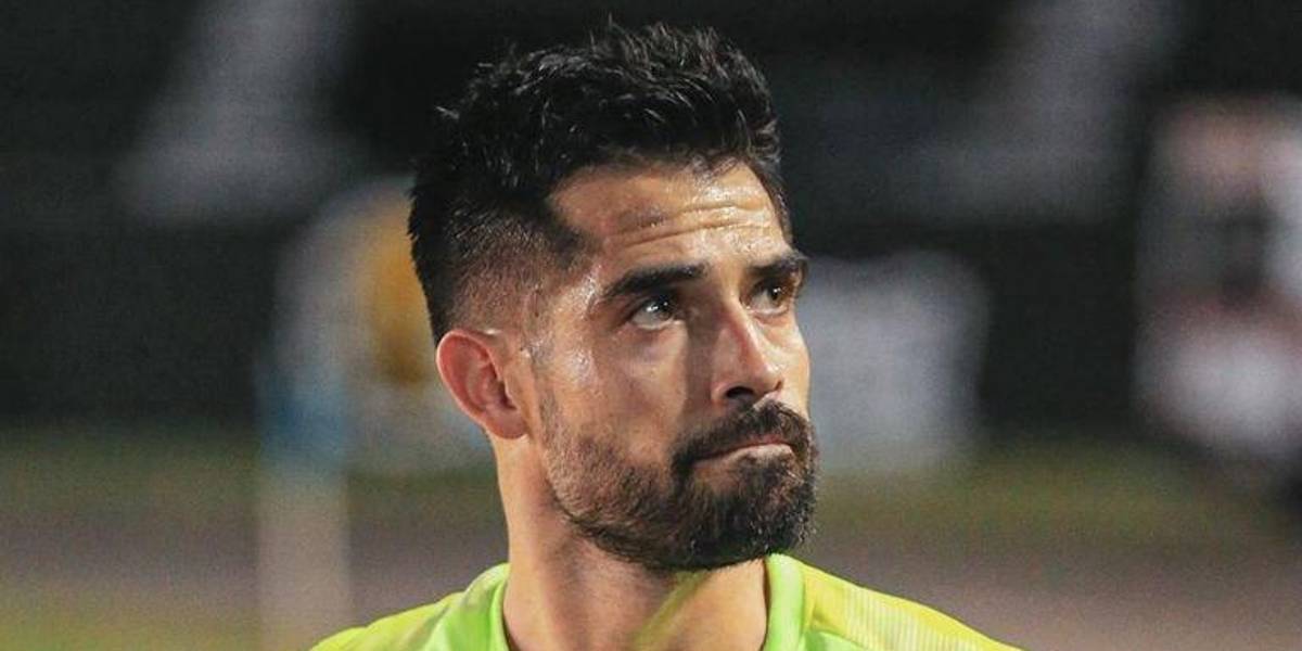 Edson Reséndez es presentado como nuevo portero de Aucas