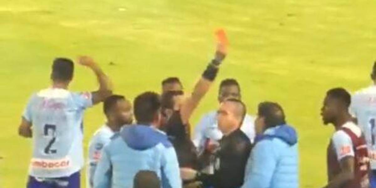 Héctor Chiriboga será sancionado por Macará, tras agredir al árbitro Cajas