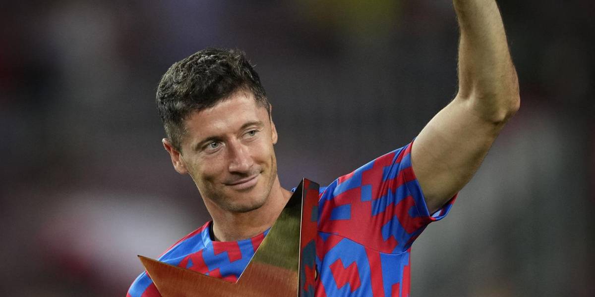 Lewandowski brilla con un gol y dos asistencias en su debut en el Camp Nou