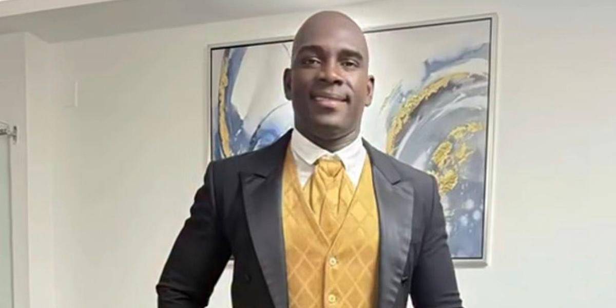 ¡Calle, pero elegante! Este es look que usó Segundo Castillo para votar en la Consulta Popular 2025