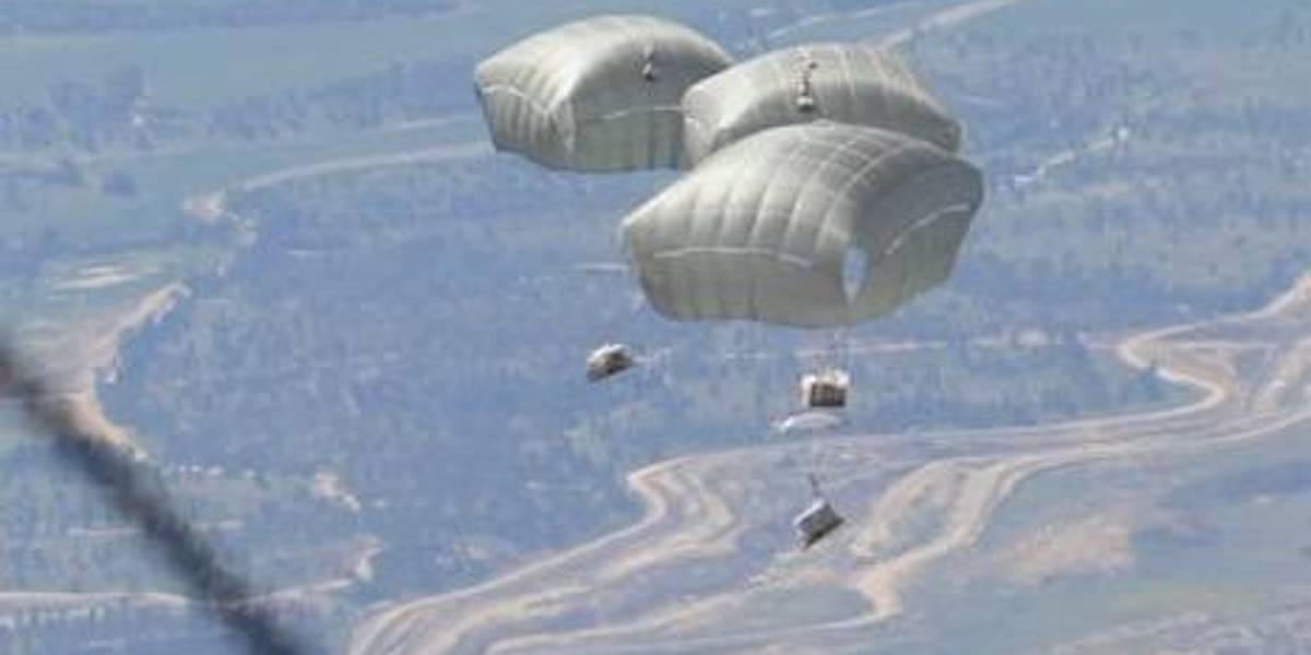 Francia envió ayuda humanitaria vía aérea para las personas en Gaza