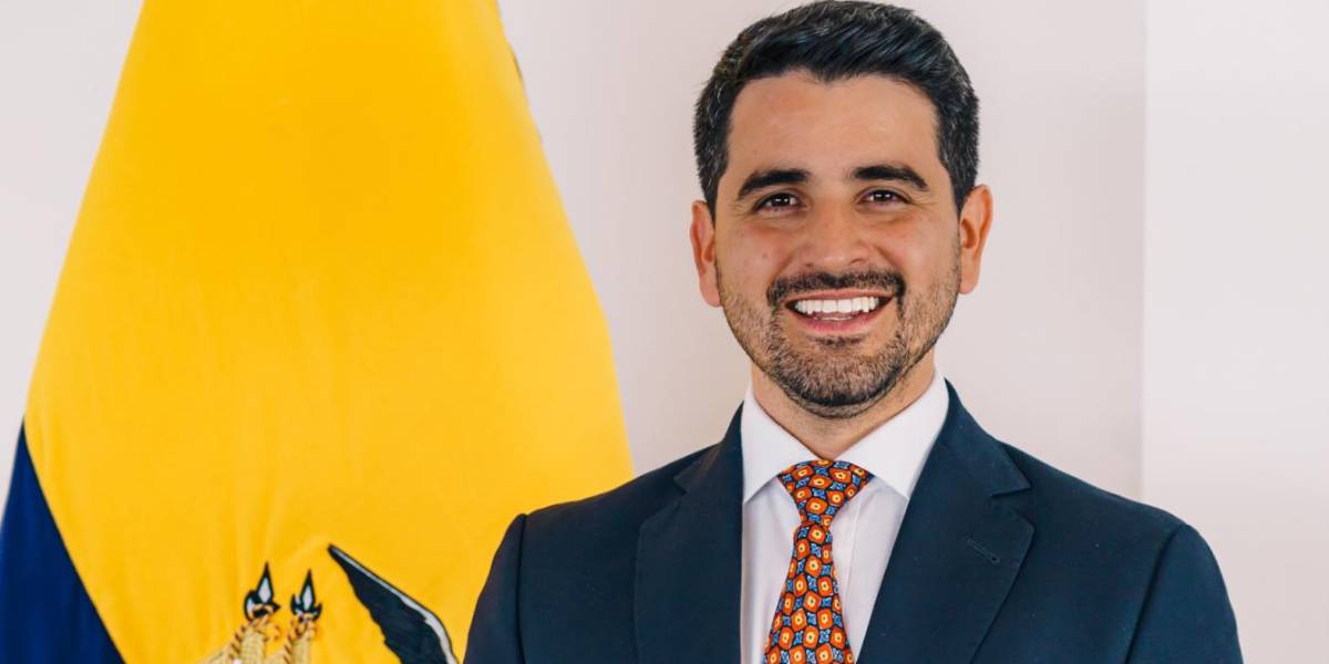 José David Jiménez es titularizado como ministro del Deporte