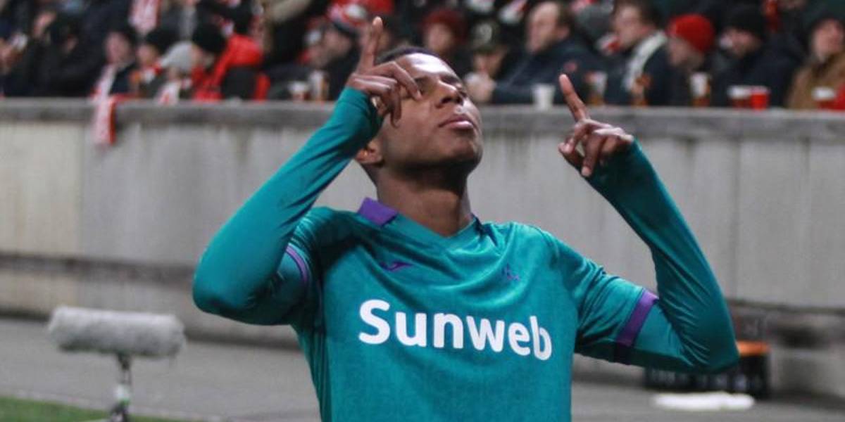 Nilson Angulo marcó un gol en la victoria del Anderlecht por la Europa League