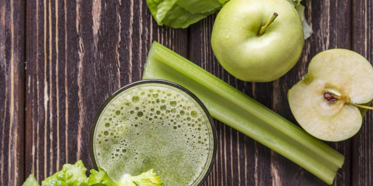 Reduce el colesterol y desintoxica tu cuerpo con jugo de apio y manzana