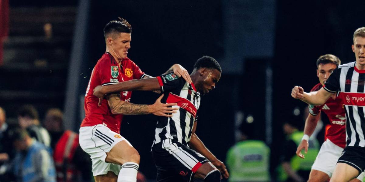 Manchester United fue eliminado de la Carabao Cup por un equipo de la cuarta división