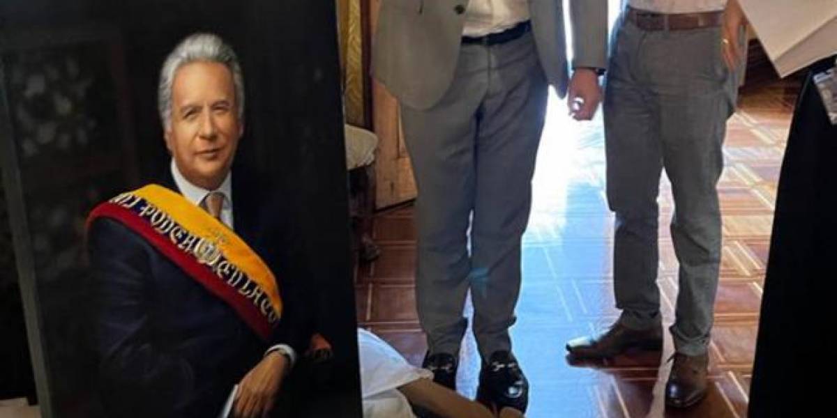 Cuadro del expresidente Lenín Moreno llegó al salón amarillo del Palacio de Carondelet