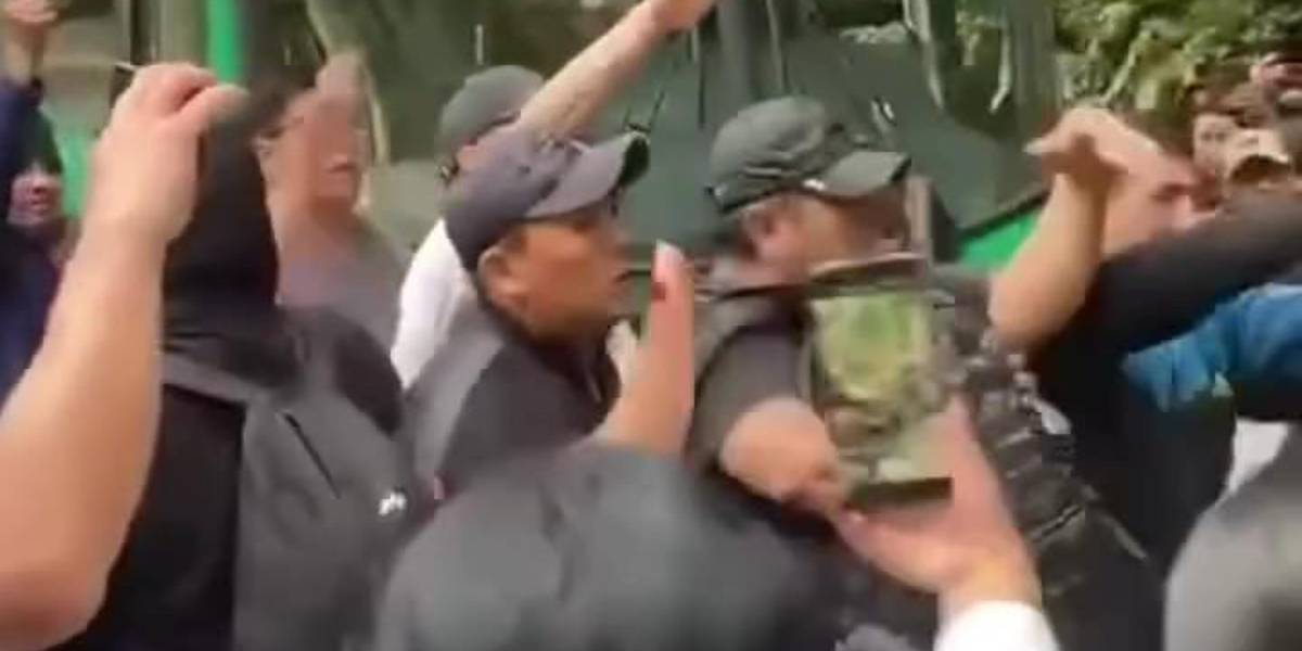 Perú: Protestas terminan en pelea por manejo de rutas a Machu Picchu