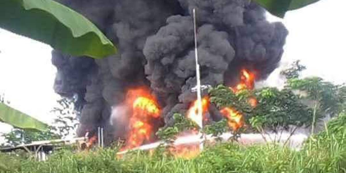 Un gran incendio se reporta en una fábrica de acero en Milagro