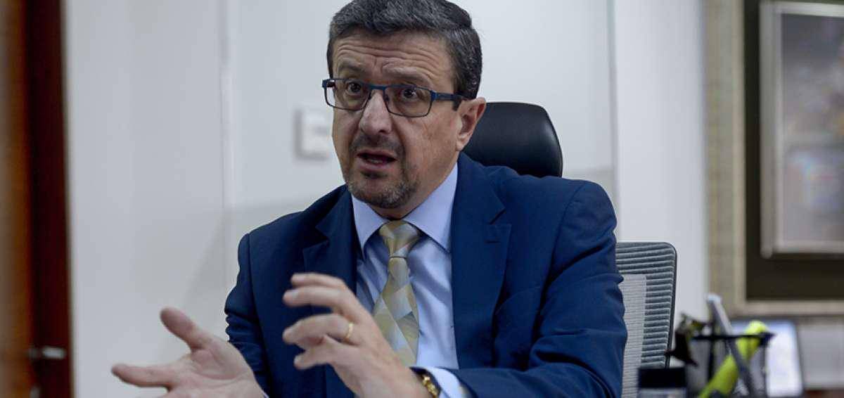 Procurador Íñigo Salvador criticó pedido de juicio político